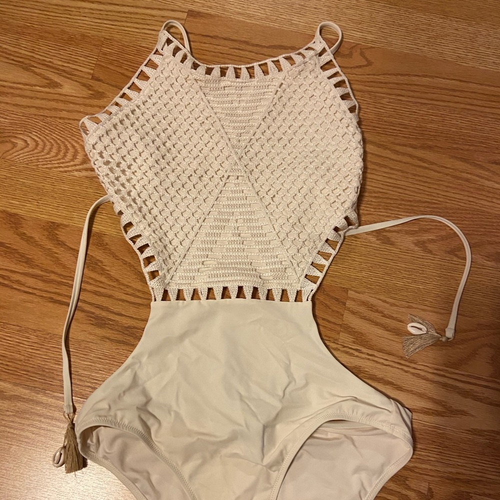 NWT AERIE ONE PIECE BATHING SUIT